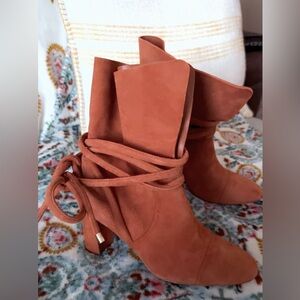 Alexandre Birman Size 36 Tan Heeled Boots with Dust Bags & Box included